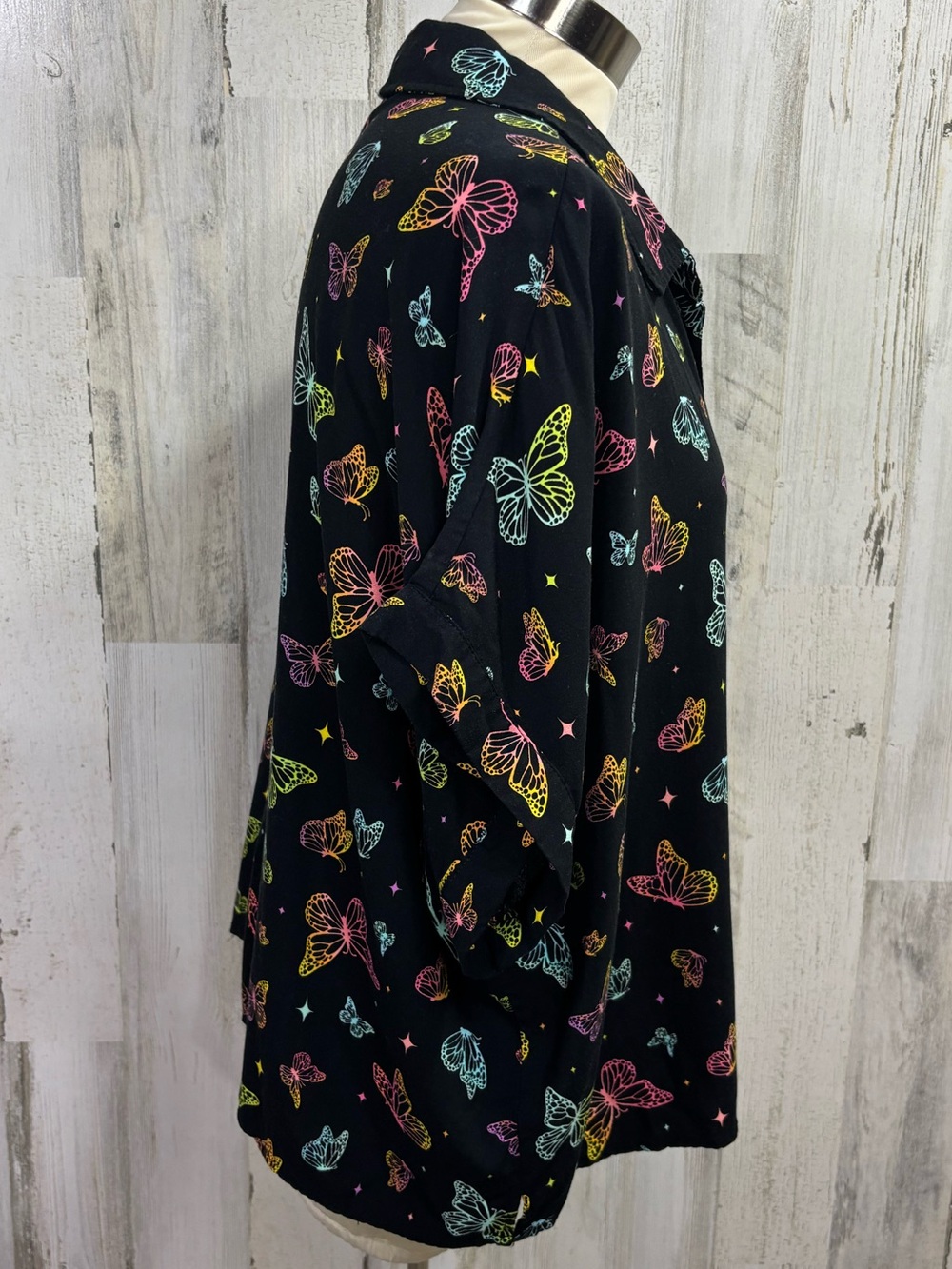 Hot Topic Rainbow Butterfly Print Black Plus Size Top - Picture 8 of 11